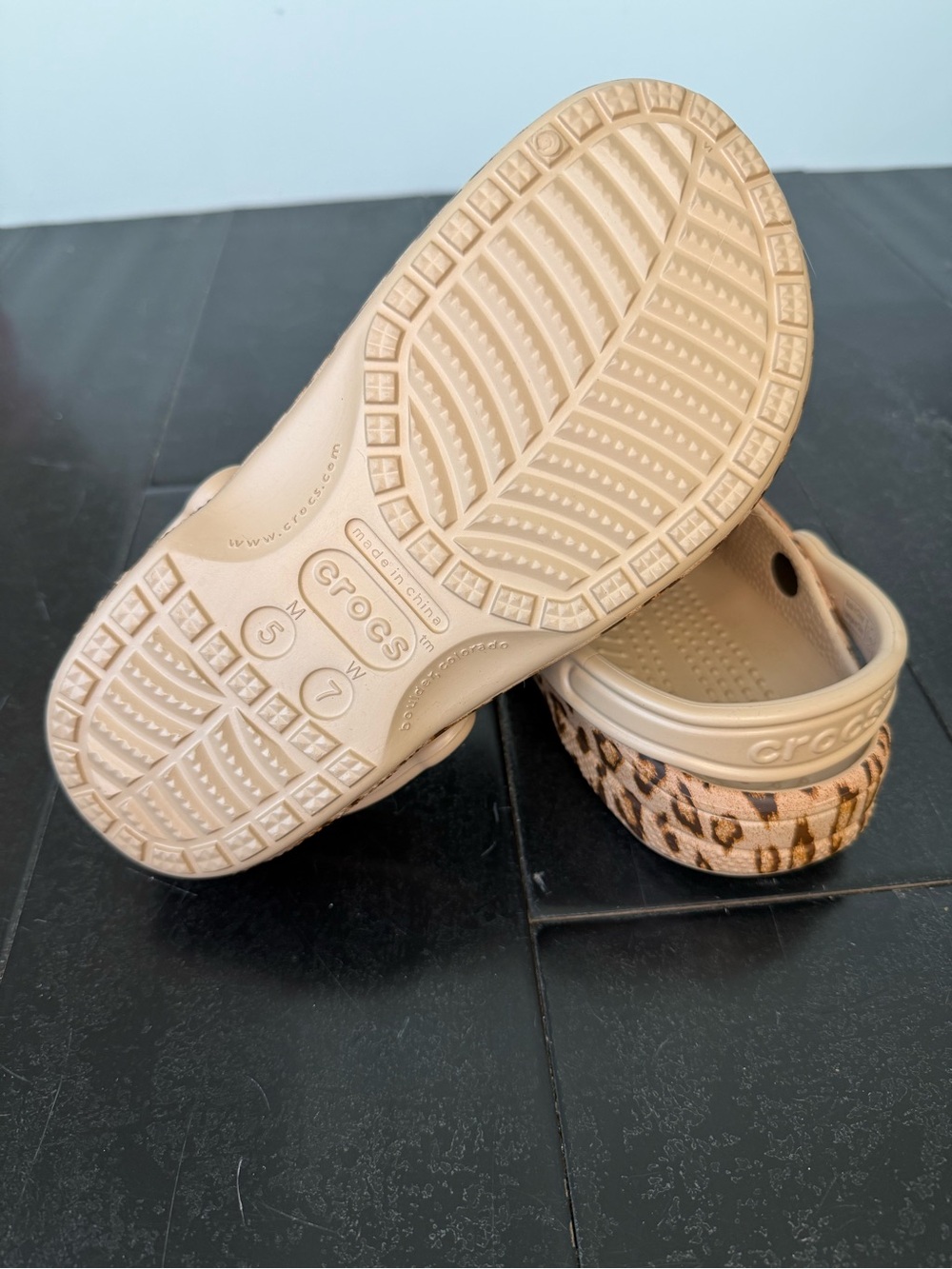 NWOT CROCS Leopard-Print Classic Clogs - Tan - Picture 4 of 5